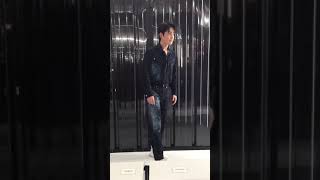 【朱一龙】巴黎时装周 20181002 LOUIS VUITTON 2019春夏大秀-新浪时尚