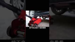 女司機開車玩手機分神，將三名孩子碾壓車底，事后稱處于視野盲區 #爆炸案 #枪击事件 #警车损坏 #城管冲突 #农民工