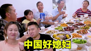 【超小厨】稻谷丰收邻居帮忙！小酥肉猪鼻子板鸭，又是一桌长凳宴，热闹！