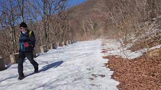 눈내린 함백산. 한국에서 6번째 높은산.1,572m. Snow Hambak Mountain hiking trail.The 6th highest mountain in Korea