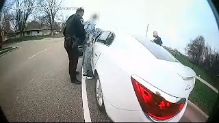 Police bodycam video from shooting of Daunte Wright released