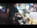 煎餅果子和手抓餅，你們更喜歡吃哪個？ streetfood chinastreetfood chinafood 煎餅 煎餅果子 煎饼 煎饼果子 手抓饼