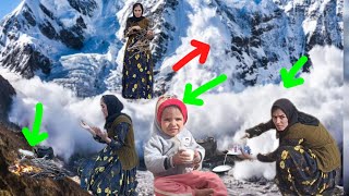 Nomadic Hope: A Nomadic Mother’s Struggle – Rebuilding Nomadic Life! 🔥🏕️