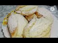 Очень вкусная выпечка с творогом . Сочники .