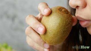How to Tell if a Kiwi Is Ripe