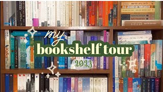 BOOKSHELF TOUR 2023!!! II Tủ sách của mình có gì?