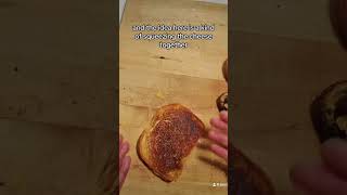 How to get a perfect grilled cheese pull.