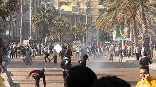 مظاهرات بالإسكندرية والأمن يغلق ميدان التحرير