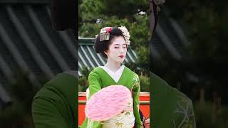 京都【祗園甲部】芸舞妓 亜佐子さん 美羽子さん奉納舞 花笠 平安神宮例祭 #shorts 京都観光 /Geiko in Kyoto Japan/gion #亜佐子#美羽子 #芸舞妓