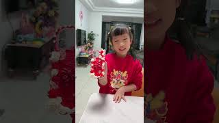 佳禾幫媽媽裝扮手機殼，卻被妹妹說醜，你們覺得好看嗎？  #funny #小孩 #vlog