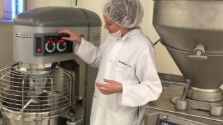 FSN 344 Hobart 80 Qrt mixer Demo