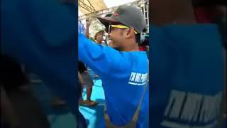 DANGDUT PALING HOTT...!!DI PELUK DAN DI PEGANG PEGANG