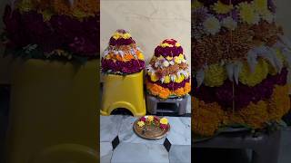 బతుకమ్మ పెర్వడం | సద్దుల బతుకమ్మ | Big bathukamma making | making Bathukamma with flowers@goldiesri