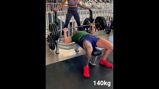 Wyciskanie sztangi 140kg na ławce płaskiej (BENCH PRESS)