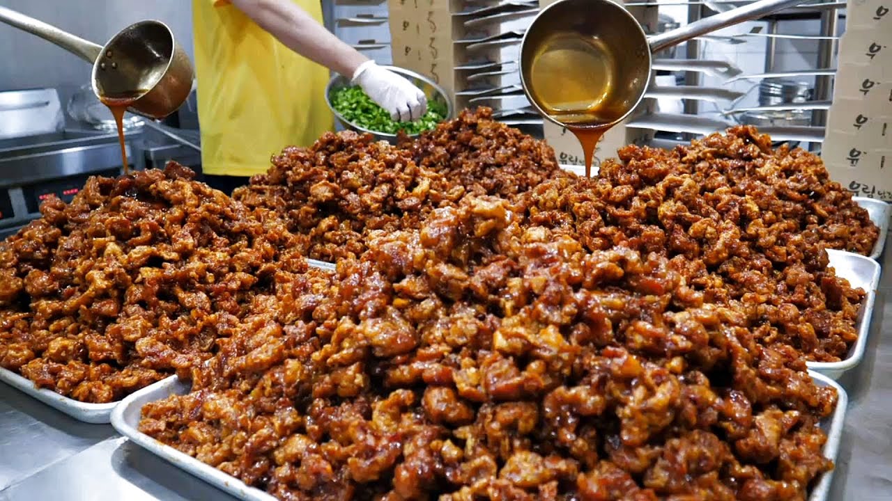 일매출 1000만원! 1년에 100톤씩 튀겨 나가는? 역대급 겉바속촉 고추 닭강정 / spicy sweet and sour chicken / Korean street food