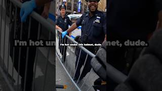 NYPD officer helps biker avoid traffic 🙌 @MADLITS1K