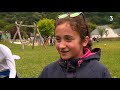 en béarn les collégiens prennent des cours de parapente