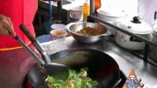 Thai Street Vendor Thai Wide Noodles in Thick Sauce \