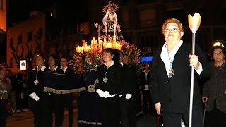 La processó en honor a la Mare de Déu de Dolors atrau centenars de persones