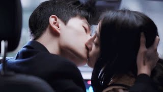 They kiss passionately in the car, regardless of being photographed to make out  #Dilraba/YangYang