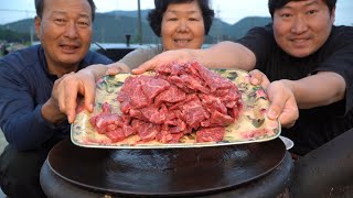 때깔 좋은 한우 꽃갈비살을 솥뚜껑에 치익~ (Grilled Korean Beef Ribs) 요리\u0026먹방!! - Mukbang eating show