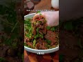 香菜拌牛肉这也太香了，大人孩子都抢着吃 凉拌牛肉 解馋 年夜饭必备的家常菜