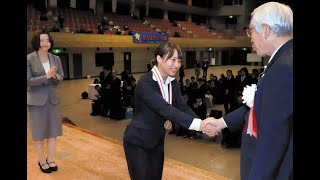 １７年度県スポーツ優秀選手など　個人９１０人と２団体を表彰