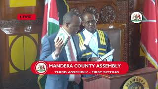 Hon  Abdikarim Daud taking Oath of Office.