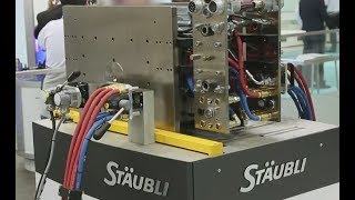 Complete quick mold change process by Stäubli for the Plastics Industry