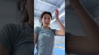 体验下弟弟们的杀球，太猛了，姐姐无力招架 #badminton #王小羽