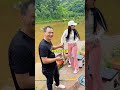 free fishing of 40 kilograms of grass carp beauty to help two eldest brother fishing eldest broth