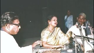 Begum Akhtar : Ras Ke Bhare Tore Nain - Bhairavi Thumri