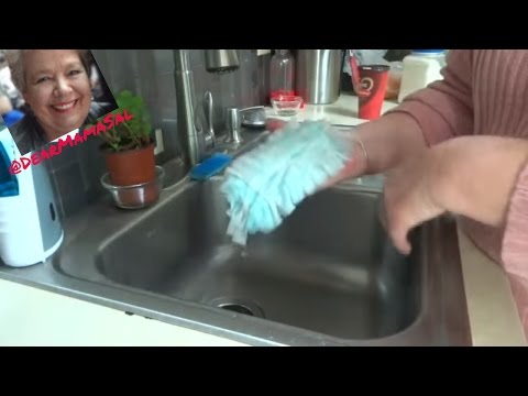 How to clean Swiffer dusters ~ DearMamaSal How to clean Swiffer dusters ~ DearMamaSal