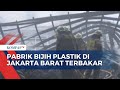 Asap Hitam Membumbung Tinggi Akibat Kebakaran Pabrik Pengolahan Biji Plastik di Kalideres!