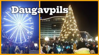 Latvija Daugavpils Vienibas laukums Ёлочка зажгись