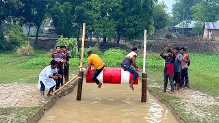 ঘুরন্ত ড্রামে টিকে থাকার একি আজব লড়াই !! অসাধারন বিনোদনের খেলায় টিকে থেকে অবাক করা পুরস্কার জিতলো