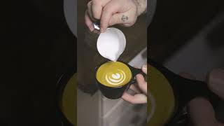 Which spout is better for latte art, narrow or rounded?