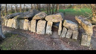 D’où proviennent les gigantesques blocs du dolmen de la Roche-aux-Fées, à Essé en Ille-et-Vilaine ?