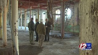 Warwick Mayor Tours Pontiac Mill