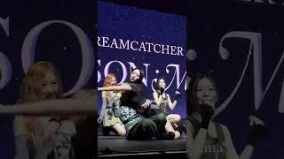 Suayeon moment on tour in Denver 230312 (Dreamcatcher)