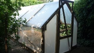 Home-made 5 Dollar Greenhouse. Serre en récup. Invernadero con palets reciclados.