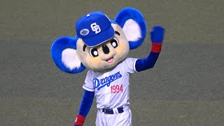 2023.08.04 ドアラと勝利のエアハイタッチ