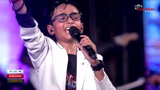 এই গানটি আজপর্যন্ত স্টেজে কেউ গায়নি  | Imagine Dragons - Bones | Aum Agrahari Live Singing