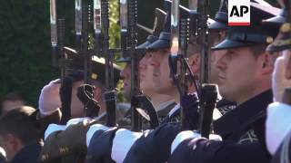 Tens of thousands march for Croatia war anniversary