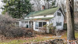 Exploring a Killer's ABANDONED House with EVERYTHING Left inside | Blood Stains Left