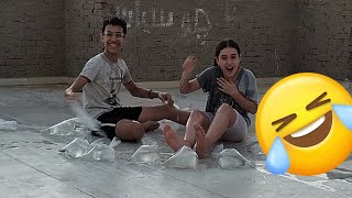 #تحدى- اكياس المياه 🤽قمه الضحك 😂 لو عجبكم الفيديو دوس 👍 واشتركو بالقناة بنحبكو كتير 😘👋