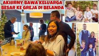 BAWA DUA KELUARGA KE GEREJA DI BELANDA