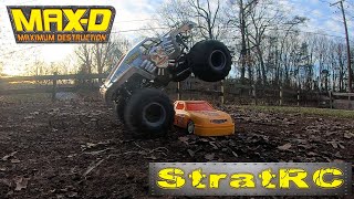 Axial SMT10 - MAX D Front Yard Bash