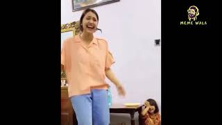 Funny mom mimicry on crying daughter 😂