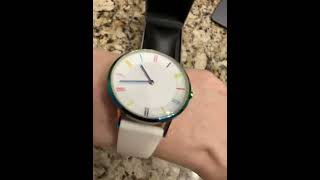 Bisley Simplicity Watches for Women Minimalist Black Dial Review, No numbers on the face but iridesc